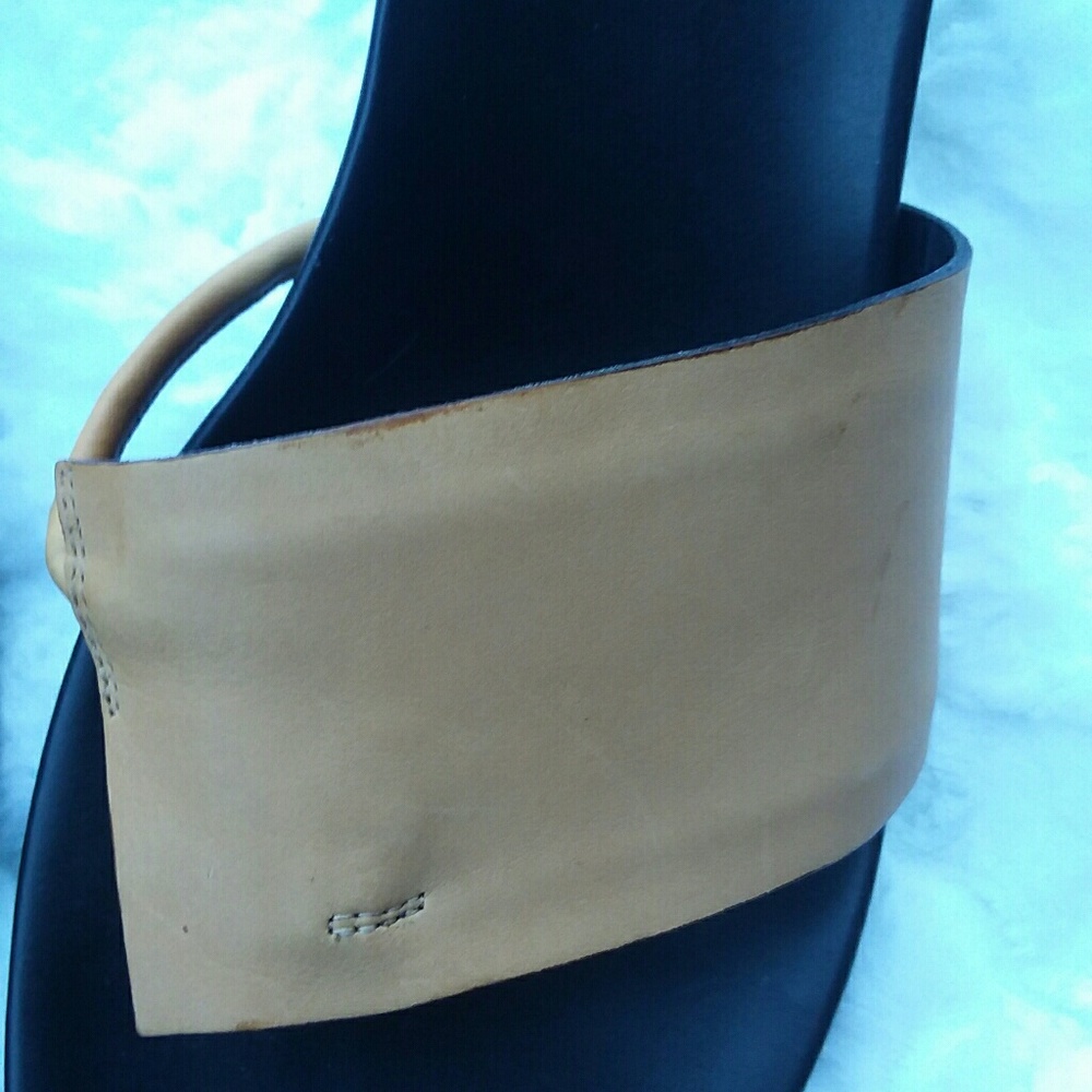 Donald J Pliner Tatum 2 Thong Heeled Sandals Sz 11 - Picture 3 of 8